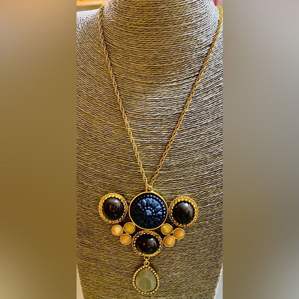Rachel Leigh Statement necklace